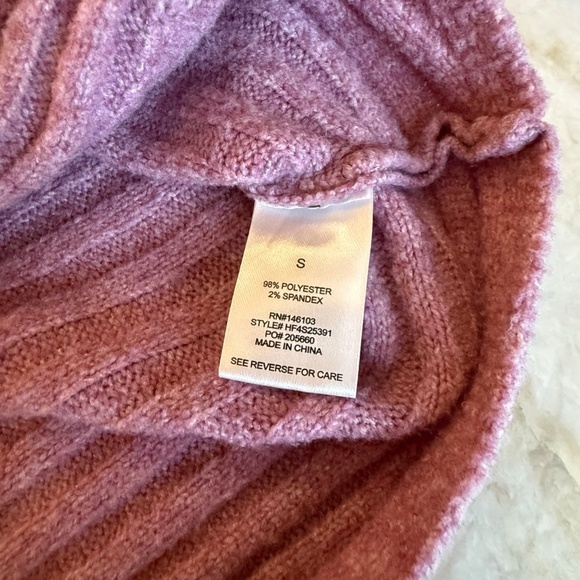 Hippie Rose Cropped Textured Sweater; Purple; Size Small - Picture 4 of 6